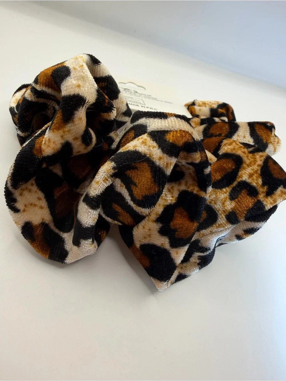 Pastel Collection Leopard Print Velvet Scrunchie Hair Tie NWT